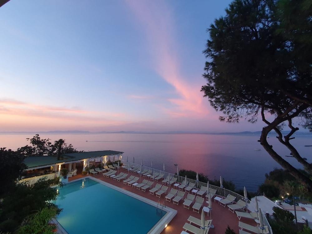 Le Querce Resort Sea Thermae & Spa ايسكيا المظهر الخارجي الصورة